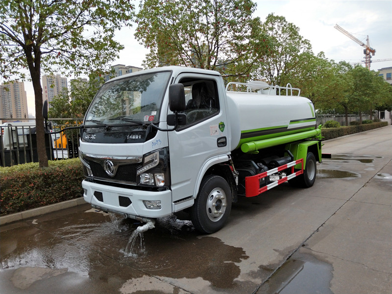 國(guó)六東風(fēng)5噸灑水車 國(guó)六東風(fēng)5噸灑水車