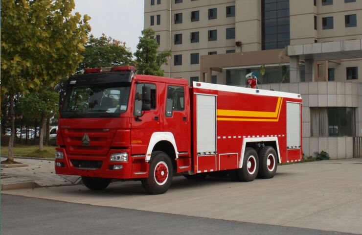 重汽豪沃16噸水罐泡沫消防車-重汽豪沃泡沫消防車 重汽豪沃16噸水罐泡沫消防車-重汽豪沃泡沫消防車