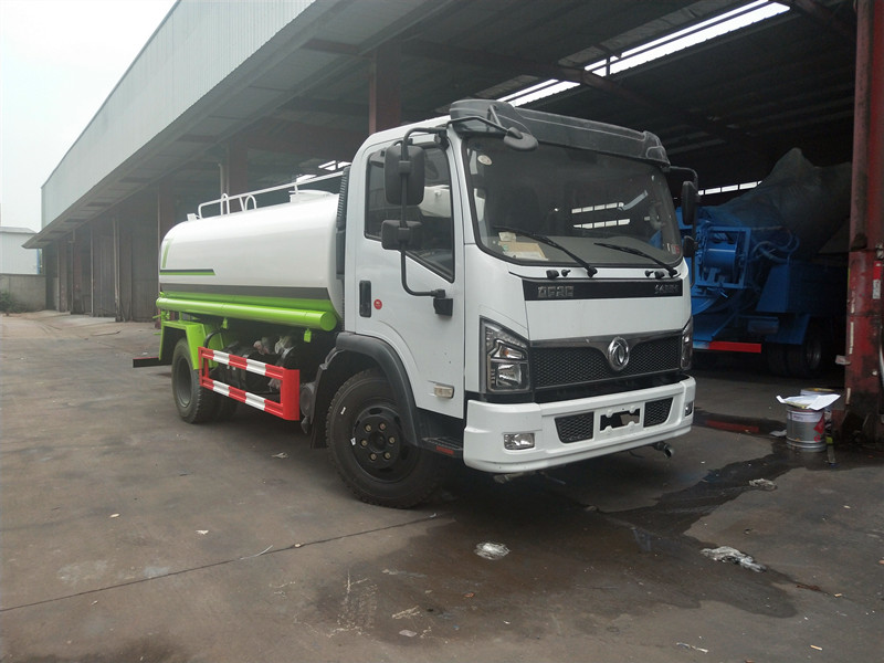 國六朝柴163匹馬力灑水車-8-9噸灑水車 國六朝柴163匹馬力灑水車-8-9噸灑水車