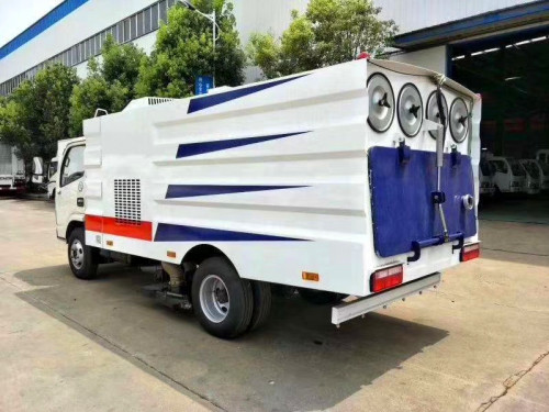 國六東風(fēng)多利卡干濕兩用吸塵車-國六道路吸塵車廠家直銷 國六東風(fēng)多利卡干濕兩用吸塵車-國六道路吸塵車廠家直銷