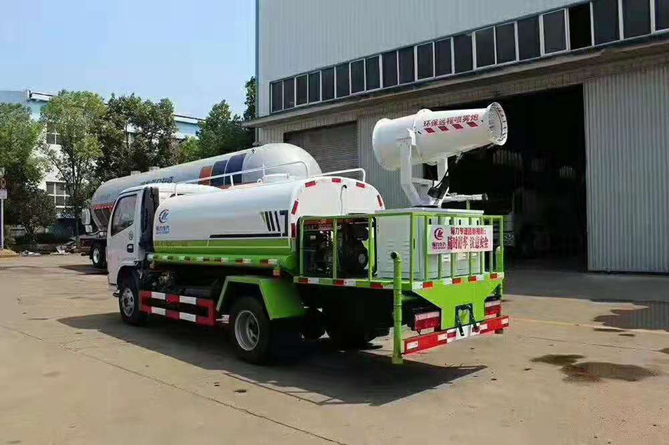 灑水車 灑水車
