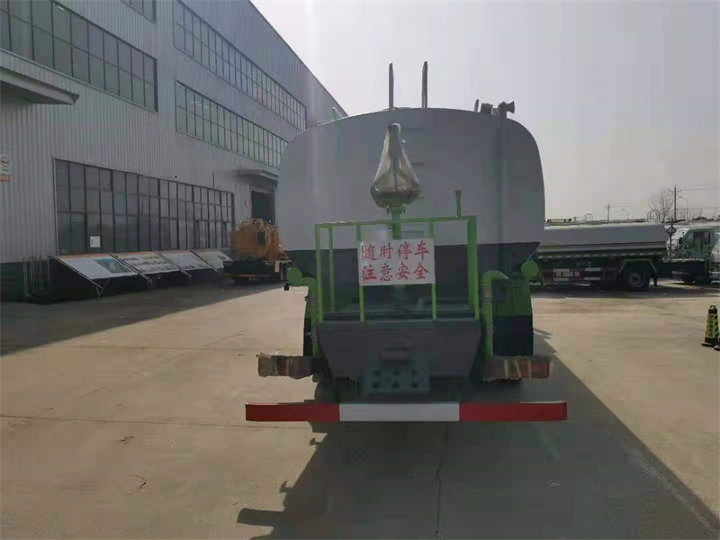 大型灑水車(chē) 大型灑水車(chē)