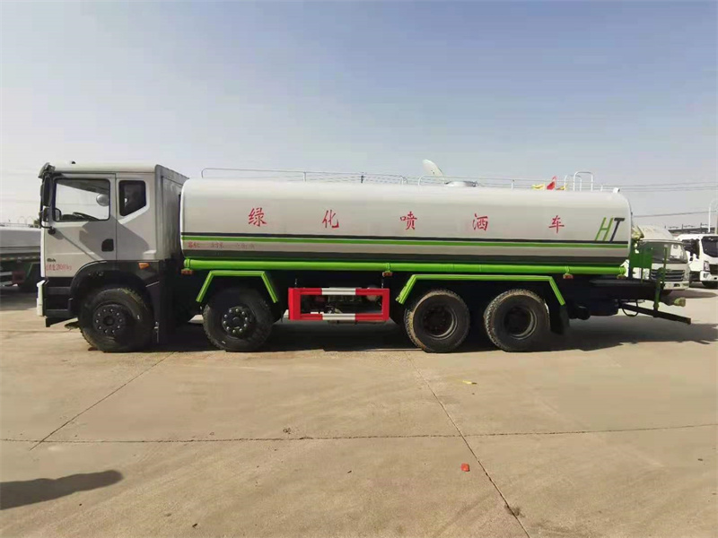 大型灑水車(chē) 大型灑水車(chē)