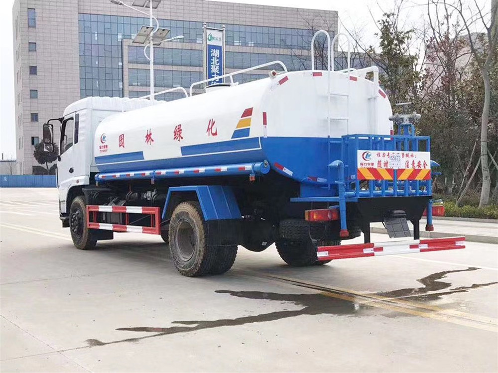 東風專底D3S14方灑水車 東風專底D3S14方灑水車