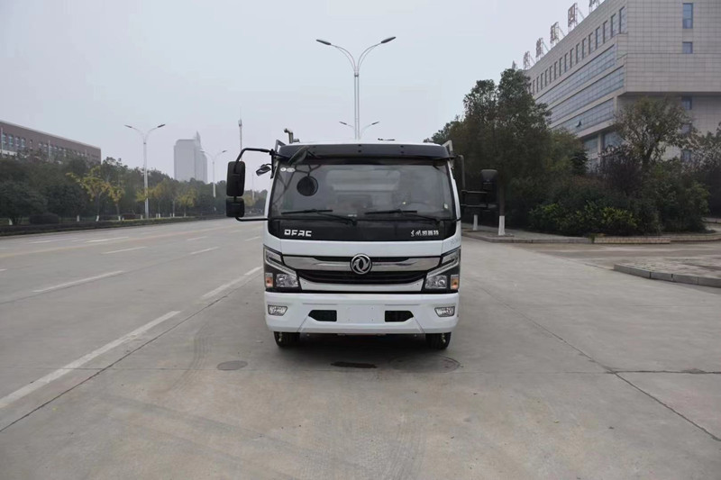 國(guó)六D7洗掃車(chē)(5方塵4方水) 國(guó)六D7洗掃車(chē)(5方塵4方水)