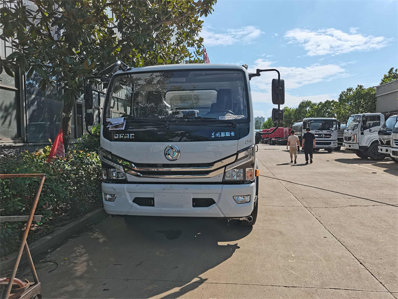 9.3方多利卡全柴156馬力灑水車-8噸灑水車-湖北盈通 9.3方多利卡全柴156馬力灑水車-8噸灑水車-湖北盈通