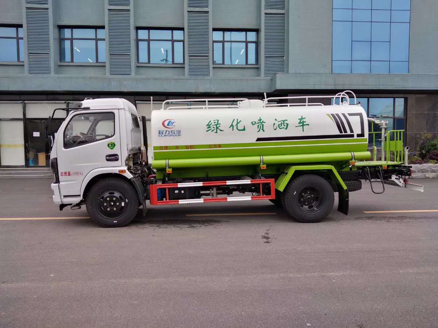 東風大多利卡8噸灑水車