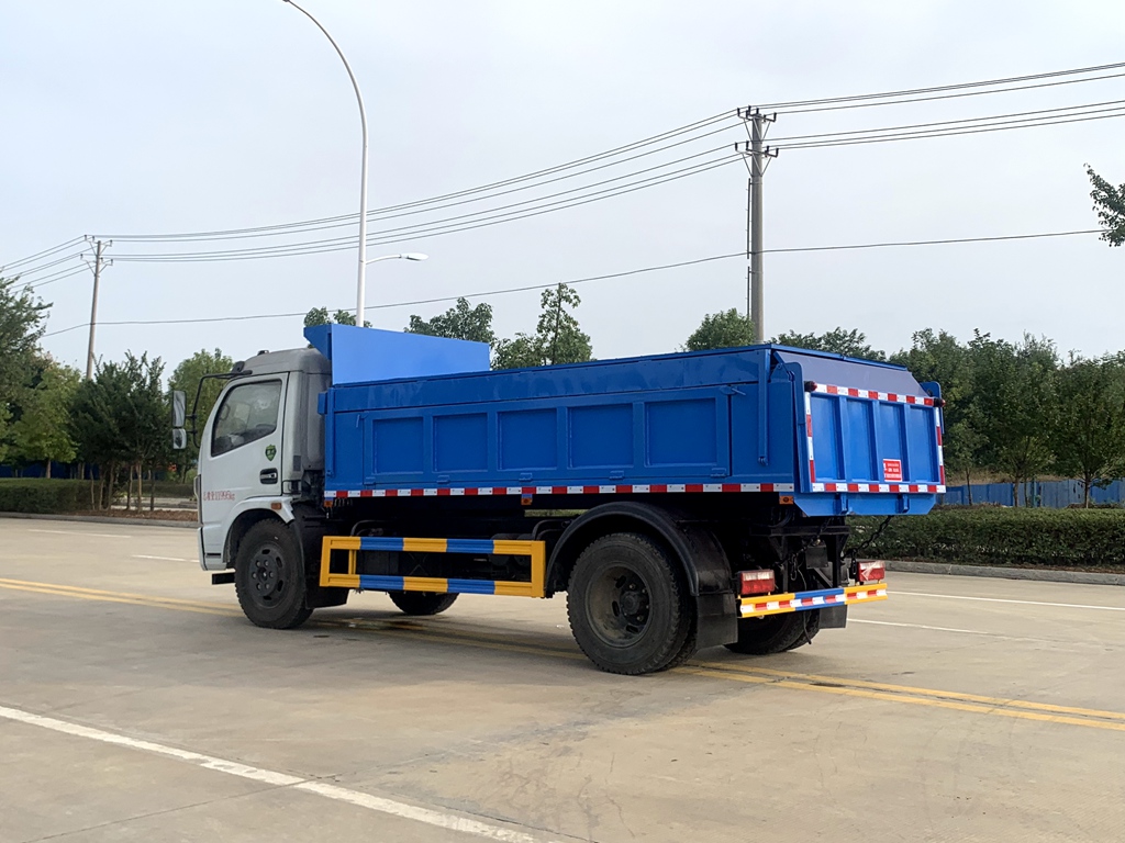 東風多利卡自卸式垃圾車